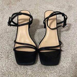 Elegant Black Strappy Women's Sandals